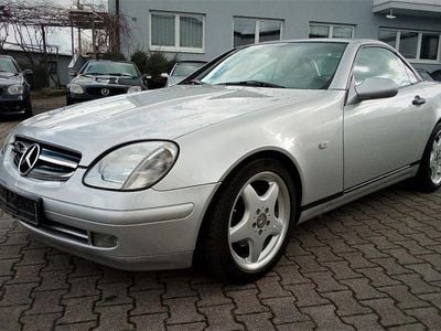 Usata Mercedes SLK230 193 CV (141 kW) 1999 Argento Cabrio