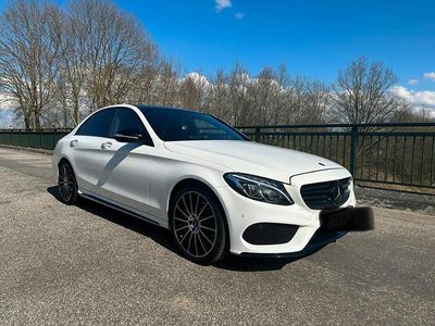 Gebraucht Mercedes C400 333 PS (244 kW) 2015 Weiß Limousine