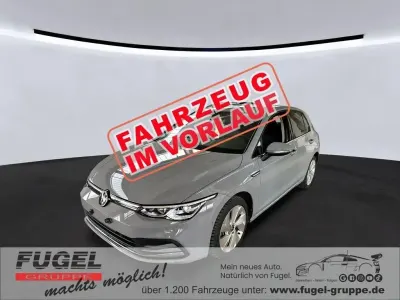 Gebraucht VW Golf VIII Style 245 PS (180 kW) 2022 Mondsteingrau Limousine