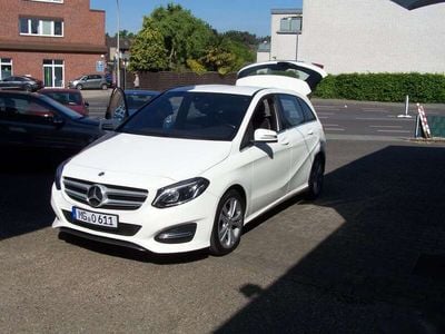 Mercedes B200