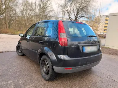 Gebraucht Ford Fiesta 60 PS (44 kW) 2004 Schwarz Kleinwagen