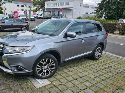 Usata Mitsubishi Outlander 200 CV (147 kW) 2016 Grigio SUV