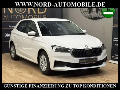 Gebraucht Skoda Fabia Ambition 95 PS (69 kW) 2023 Candyweiss Kleinwagen