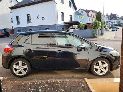 Gebraucht Toyota Auris Club 132 PS (97 kW) 2010 Schwarz Kleinwagen