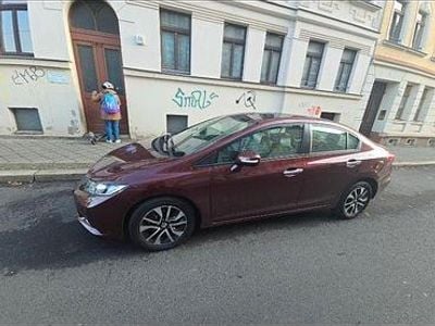 Gebraucht Honda Civic Executive 141 PS (103 kW) 2016 Rot Limousine