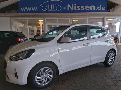 Gebraucht Hyundai i10 Select 63 PS (46 kW) 2024 Atlaswhite Kleinwagen