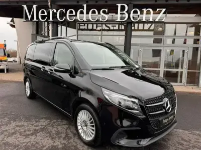 Gebraucht Mercedes V220 Style 163 PS (119 kW) 2025 Obsidianschwarz metallic Van / Kleinbus