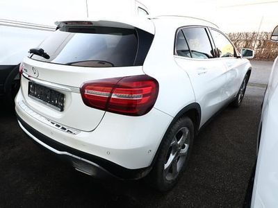 Polarweiß polarweiß Gebraucht 2019 Mercedes GLA200 Urban SUV | 21.234 € (Fairer Preis)