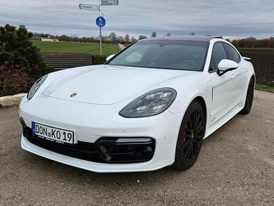 Porsche Panamera GTS