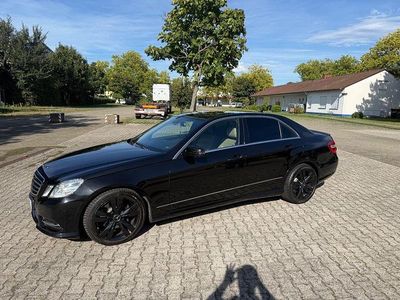 Schwarz Gebraucht 2013 Mercedes E300 Avantgarde Limousine | 18.500 € (Teuer)