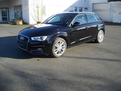Gebraucht Audi A3 Attraction 150 PS (110 kW) 2015 Schwarz Limousine