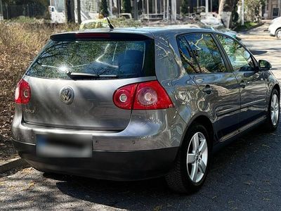 Usata VW Golf V 80 CV (58 kW) 2007 Grigio Utilitaria