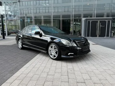 Gebraucht Mercedes E500 Avantgarde 387 PS (284 kW) 2010 Schwarz Limousine
