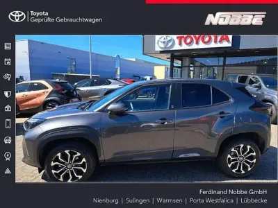 Gebraucht Toyota Yaris Connect Style 116 PS (85 kW) 2023 Marlingrau metallic Kleinwagen