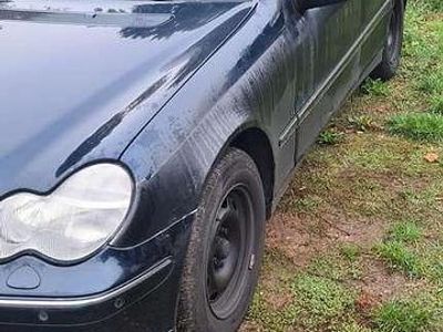 Mercedes C200