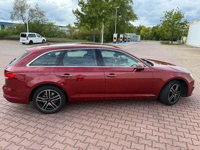 Gebraucht Audi A4 Design 150 PS (110 kW) 2019 Rot Kombi