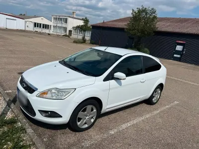 Gebraucht Ford Focus 115 PS (84 kW) 2008 Weiß Kleinwagen