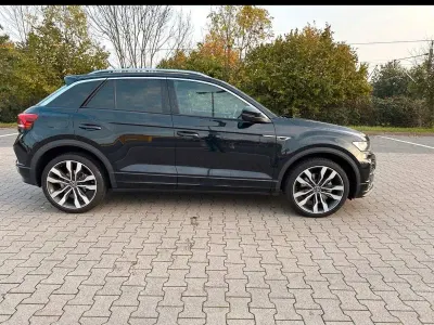 Używany VW T-Roc R-line 150 KM (110 kW) 2021 Czarny SUV