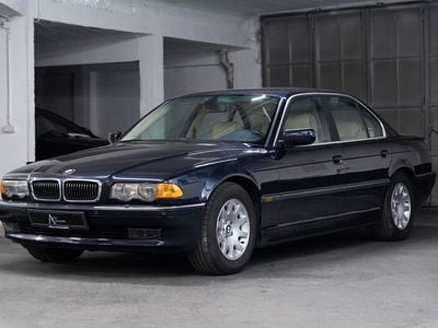 BMW 728