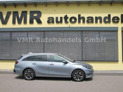 Neu Kia Ceed Sportswagon 140 PS (102 kW) 2025 Silber Kombi