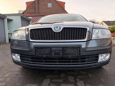 Grau Gebraucht 2006 Skoda Octavia Elegance Limousine | 1.900 € (Guter Preis)
