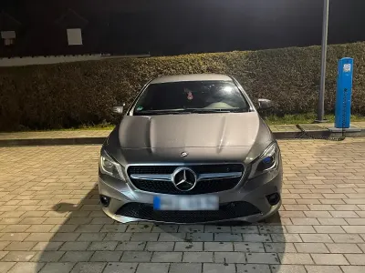 Gebraucht Mercedes CLA220 177 PS (130 kW) 2013 Grau Coupé