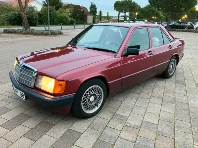 Gebraucht Mercedes 190 132 PS (97 kW) 1990 Rot Limousine