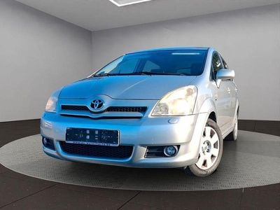 Gebraucht Toyota Corolla Verso 129 PS (94 kW) 2004 Silber Van / Kleinbus