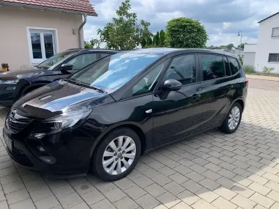 Gebraucht Opel Zafira Tourer Edition 140 PS (102 kW) 2015 Schwarz Van / Kleinbus