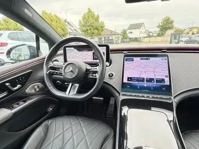 Gebraucht Mercedes EQS450+ AMG 264 kW (360 PS) 2023 Hyazinthrot designolack Limousine