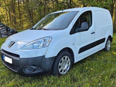 Second-hand Peugeot Partner 90 CP (66 kW) 2008 Alb Monovolum