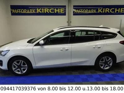 Usata Ford Focus Cool & Connect 125 CV (91 kW) 2022 Bianco Station wagon