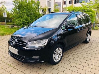 Second-hand VW Sharan 150 CP (110 kW) 2011 Negru Monovolum