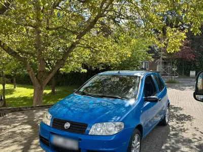 Gebraucht Fiat Punto 60 PS (44 kW) 2004 Blau Kleinwagen
