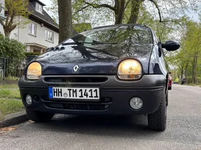Begagnad Renault Twingo Vibes 75 HK (55 kW) 2001 Blå Halvkombi