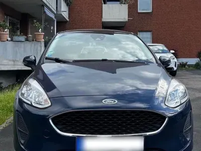 Używany Ford Fiesta Trend 71 KM (52 kW) 2017 Niebieski Hatchback