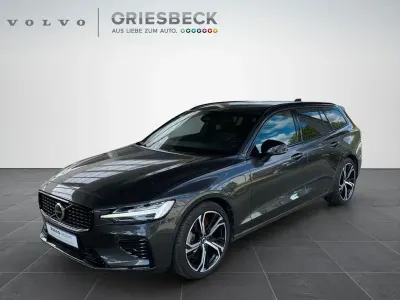 Gebraucht Volvo V60 Plus 455 PS (334 kW) 2022 Platinum grey / (metallic) Kombi