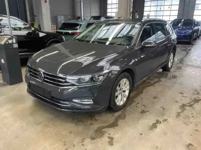 Gebraucht VW Passat 200 PS (147 kW) 2021 Grau Kombi