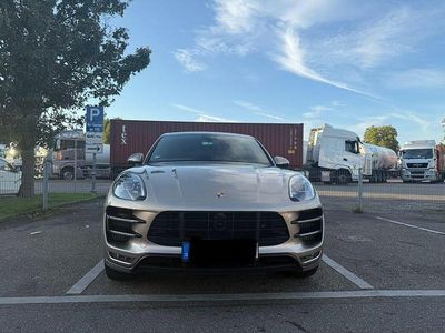 Gebraucht Porsche Macan Turbo Performance Package 441 PS (324 kW) 2018 Beige SUV