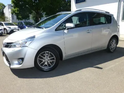 Gebraucht Toyota Verso Comfort 147 PS (108 kW) 2016 Auf anfrage Van / Kleinbus