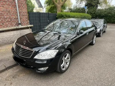 Używany Mercedes S500L 388 KM (285 kW) 2009 Czarny Sedan/Limuzyna