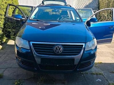 Gebraucht VW Passat 116 PS (85 kW) 2006 Blau Kombi