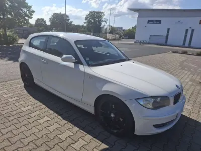 Gebraucht BMW 116 122 PS (89 kW) 2008 Weiß Kleinwagen