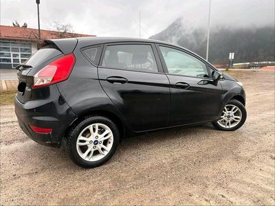 Gebraucht Ford Fiesta Trend 80 PS (58 kW) 2017 Schwarz Kleinwagen