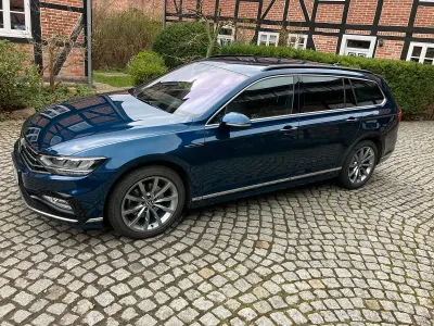 Gebraucht VW Passat Business+ 190 PS (139 kW) 2021 Blau Kombi