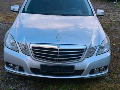 Grau Gebraucht 2012 Mercedes E220 Elegance Limousine | 12.950 € (Guter Preis)