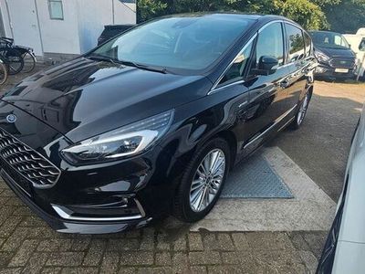 Schwarz Gebraucht 2021 Ford S-MAX Vignale Van / Kleinbus | 25.990 € (Teuer)