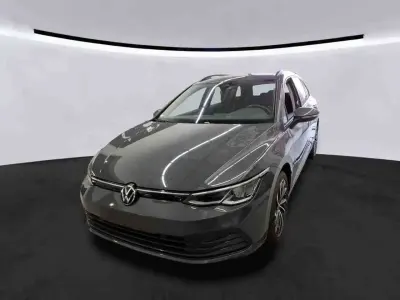 Gebraucht VW Golf VIII Life 116 PS (85 kW) 2023 Delfingrau Kombi