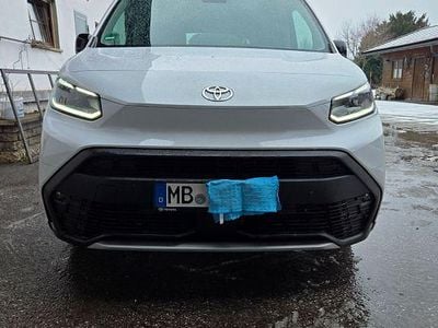 Weiß Gebraucht 2024 Toyota Proace City City Van / Kleinbus | 26.800 € (Guter Preis)