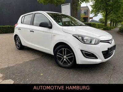 Gebraucht Hyundai i20 86 PS (63 kW) 2014 Weiß Kleinwagen